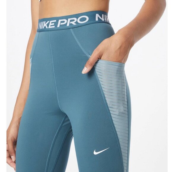 Nike Pro Dri-FIT Women's High-Rise Pocket Leggings - Picture 3 of 6